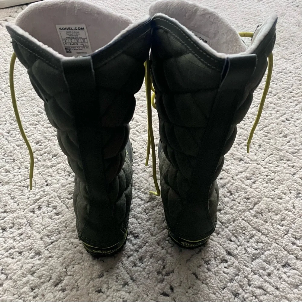 Sorel 6 waterproof Boot Lace Up Green Yellow High Insulated